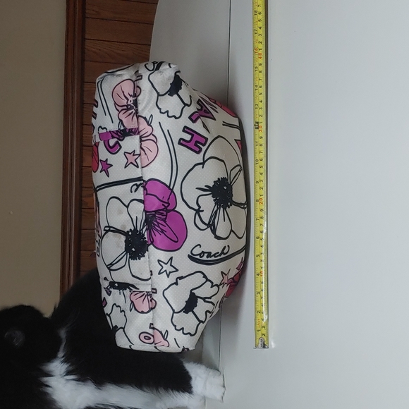 Coach Poppy Petal Floral Rocker Large Shoulder Bag - Picture 12 of 17